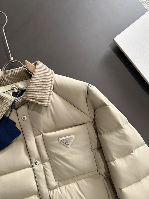 プラダコピー 新しいパーカーダウンジャケット