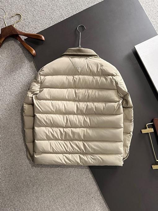 プラダコピー 新しいパーカーダウンジャケット