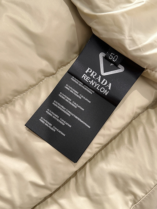 プラダコピー 新しいパーカーダウンジャケット