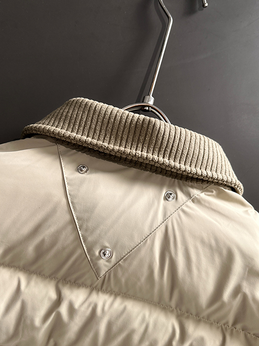 プラダコピー 新しいパーカーダウンジャケット