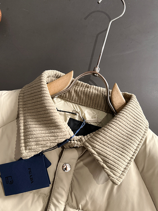 プラダコピー 新しいパーカーダウンジャケット