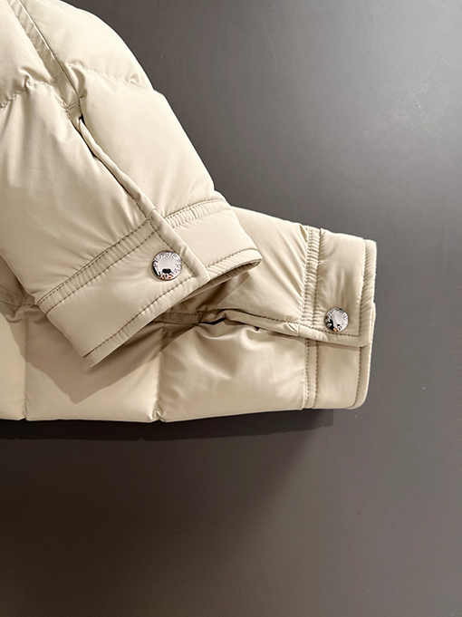 プラダコピー 新しいパーカーダウンジャケット