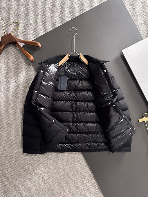 プラダコピー 新しいパーカーダウンジャケット