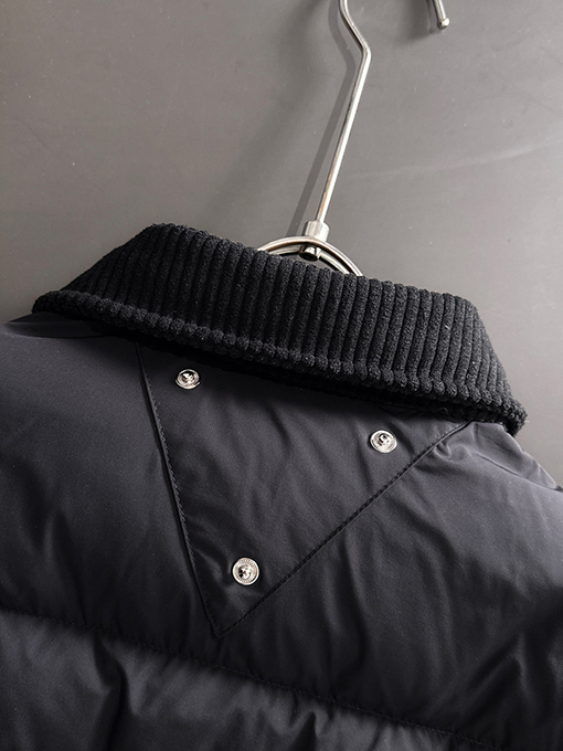 プラダコピー 新しいパーカーダウンジャケット