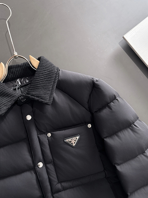 プラダコピー 新しいパーカーダウンジャケット