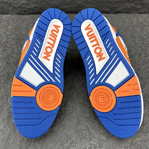 ルイヴィトン LV Trainer パンチングの牛革スニーカー