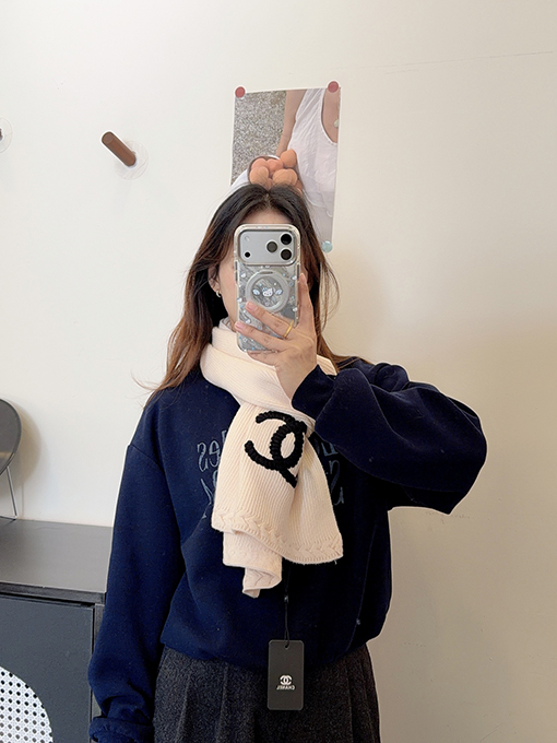 シャネルスーパーコピー 新しい刺繍入りカシミアニットスカーフ