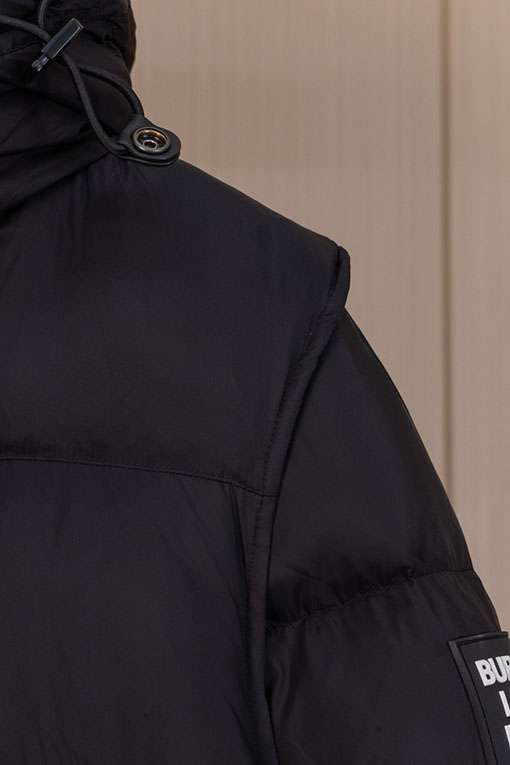 バーバリーコピー 取り外し可能な袖付きフード付きダウンジャケット