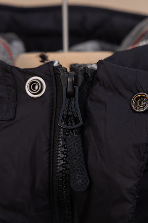 バーバリーコピー 取り外し可能な袖付きフード付きダウンジャケット