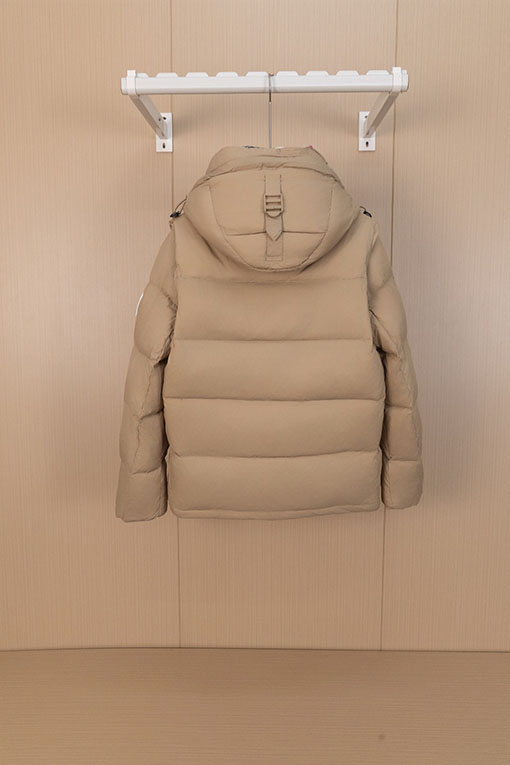 バーバリーコピー 取り外し可能な袖付きフード付きダウンジャケット