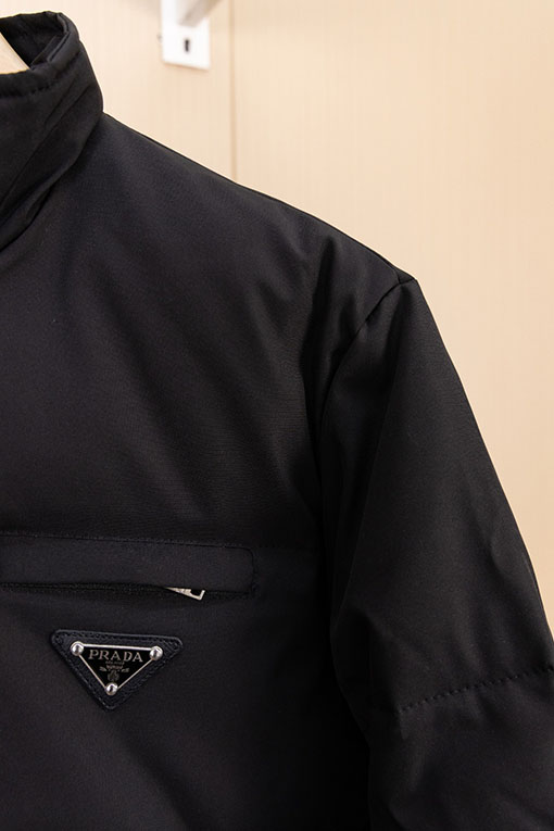 プラダ 新しいスタンドカラーコットンコート
