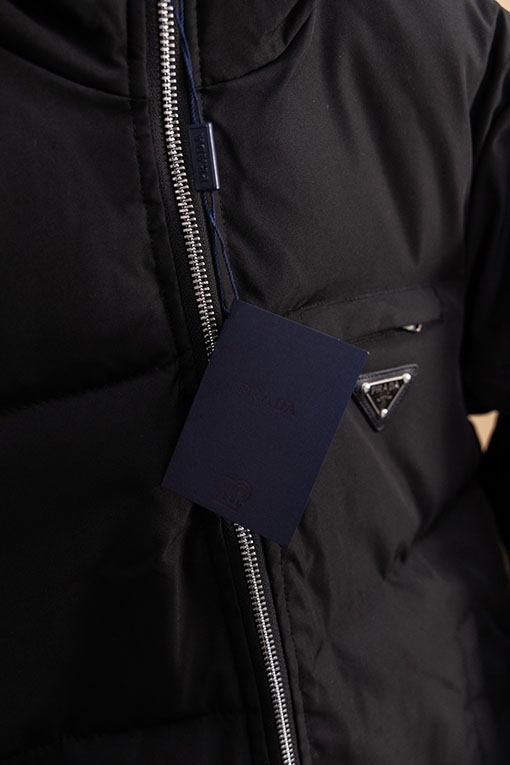 プラダ 新しいスタンドカラーコットンコート