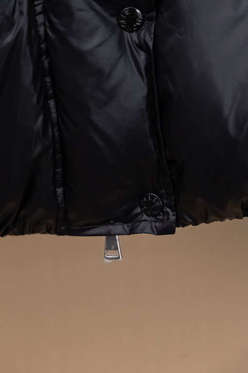 モンクレール フード付きショートパファージャケット