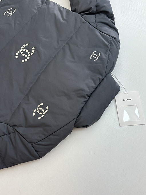 シャネル レディースダブルC中空アウトシームシールショートダウンジャケット