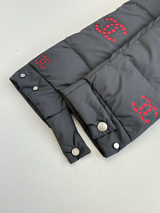 シャネル レディースダブルC中空アウトシームシールショートダウンジャケット