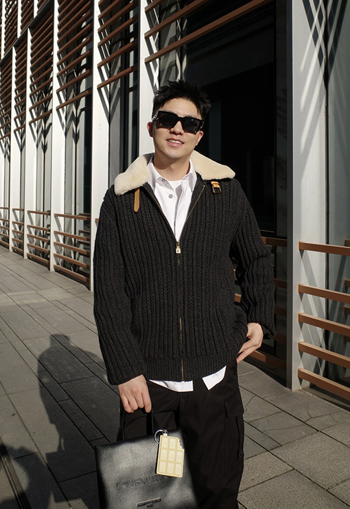 ルイヴィトンコピー ファーカラーニットカーディガン