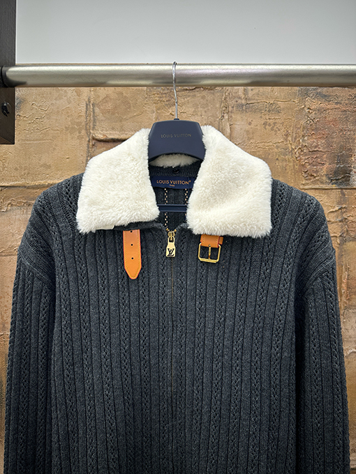ルイヴィトンコピー ファーカラーニットカーディガン