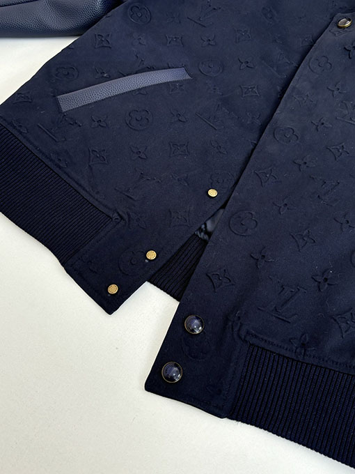 ルイヴィトン エンボスの全面プリントパッチワークベースボールジャケット