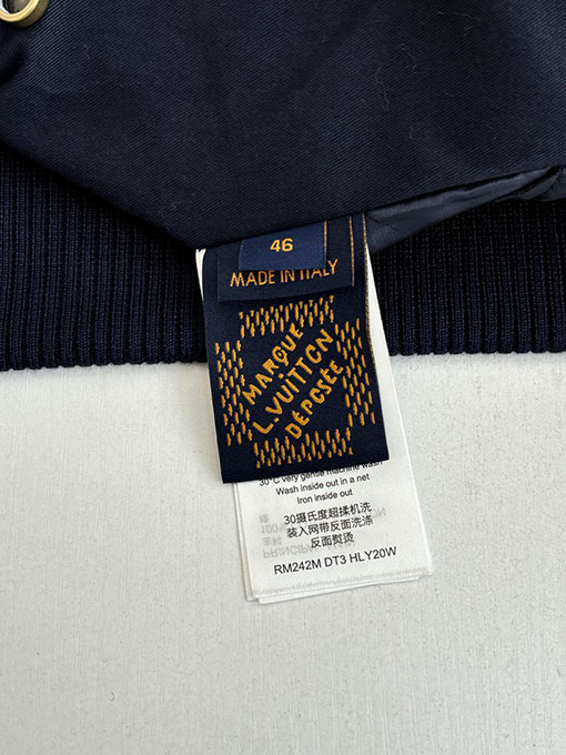 ルイヴィトン エンボスの全面プリントパッチワークベースボールジャケット