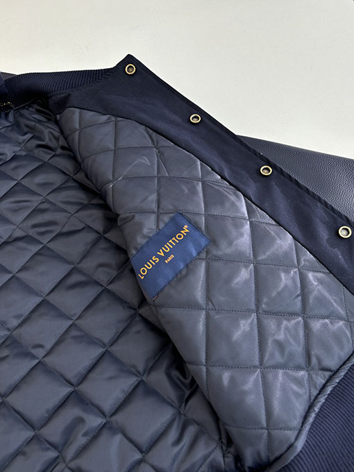 ルイヴィトン エンボスの全面プリントパッチワークベースボールジャケット