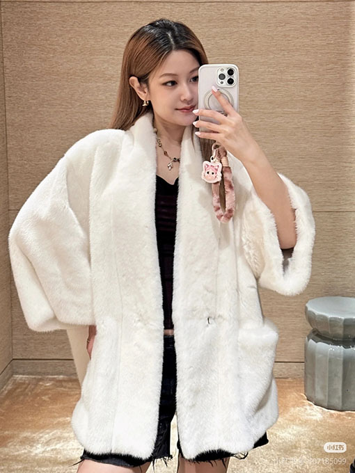 ルイヴィトンコピー Nigo コラボミンクファーVネックファーコート