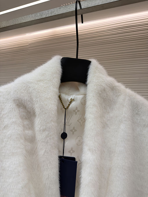 ルイヴィトンコピー Nigo コラボミンクファーVネックファーコート