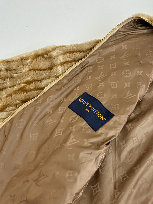 ルイヴィトン Ski スキーシリーズ レターストライプ ジャカード ファー フード付きジャケット