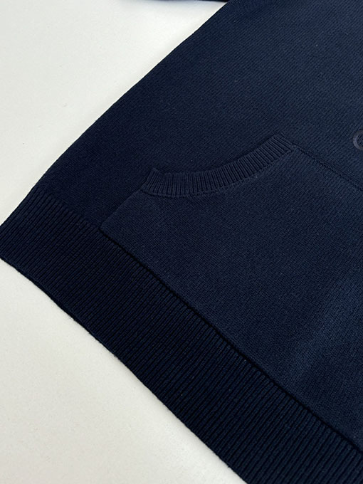 グッチ 無地カンガルーポケットレターロゴ刺繍ラウンドネックニットセーター