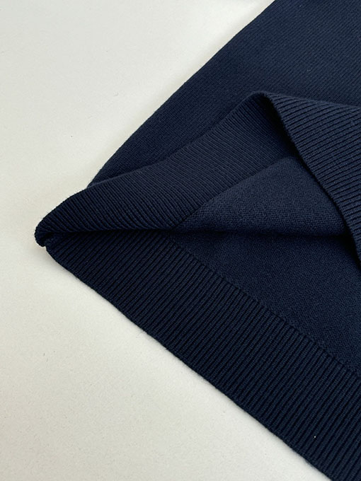 グッチ 無地カンガルーポケットレターロゴ刺繍ラウンドネックニットセーター