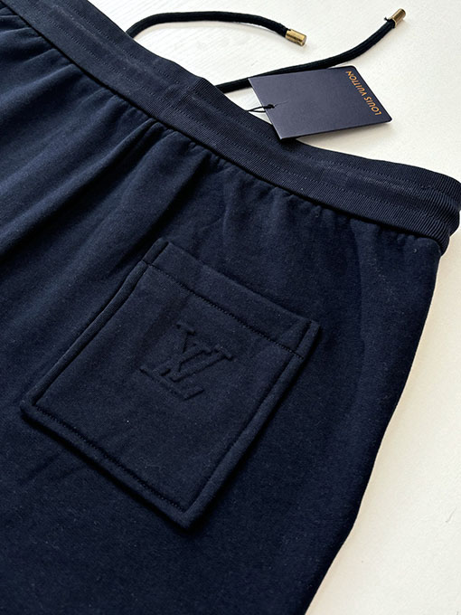 ルイヴィトンスーパーコピー 新モデル全面エンボスのポケット付きパンツ