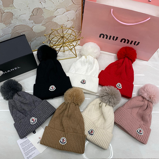 モンクレール 新しいボールニット帽