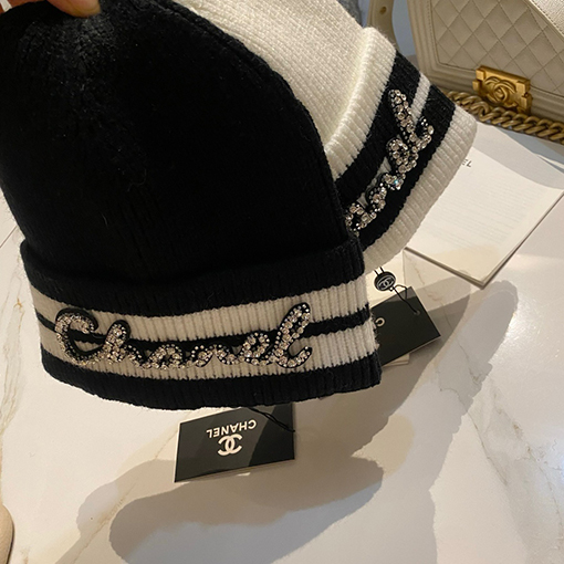 シャネルスーパーコピー クラシックなラインストーンニット帽