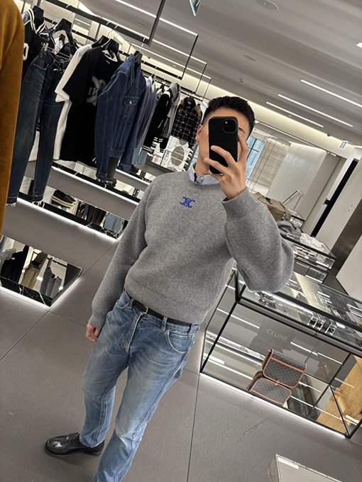 セリーヌ 新モデルジャカードニットウェア