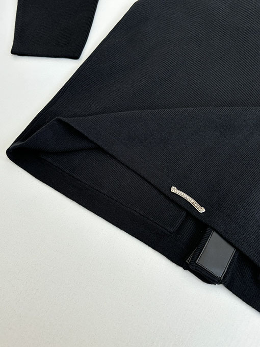 クロムハーツ ウールとレザーのパッチワークサンスクリット刺繍のニットカーディガン