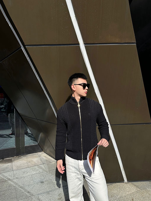 ヴェルサーチ ハイネックプルオーバージップアップジャカードニットセータ