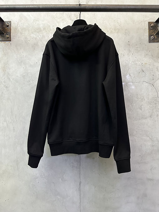 アミ ハート刺繍のジップアップジャケット