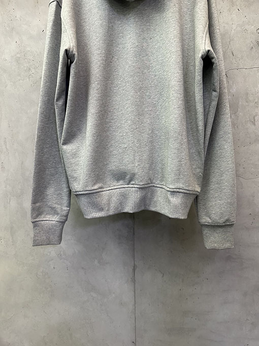 アミ ハート刺繍のジップアップジャケット