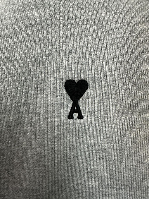 アミ ハート刺繍のジップアップジャケット