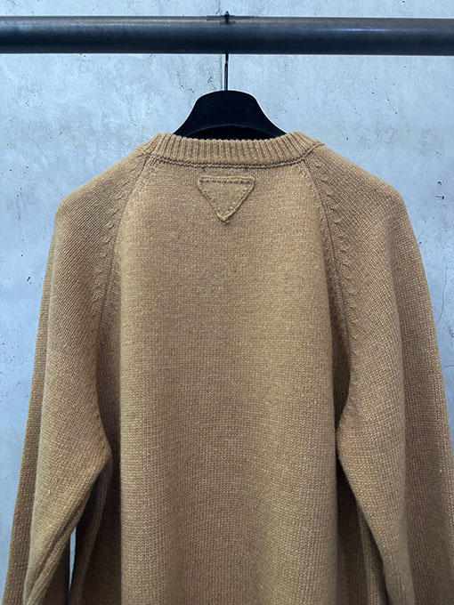 プラダ ファブリックロゴニットプルオーバー