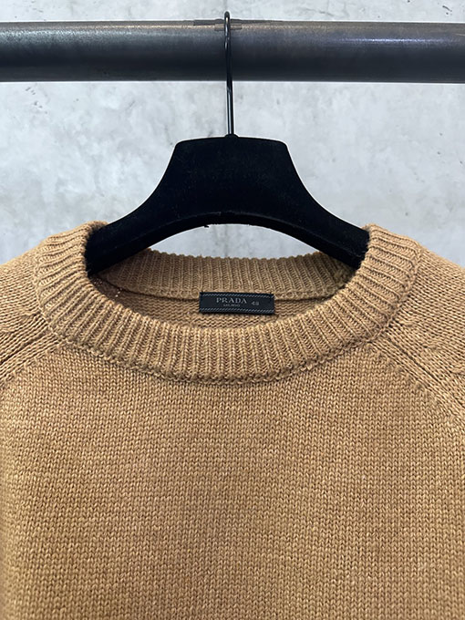プラダ ファブリックロゴニットプルオーバー