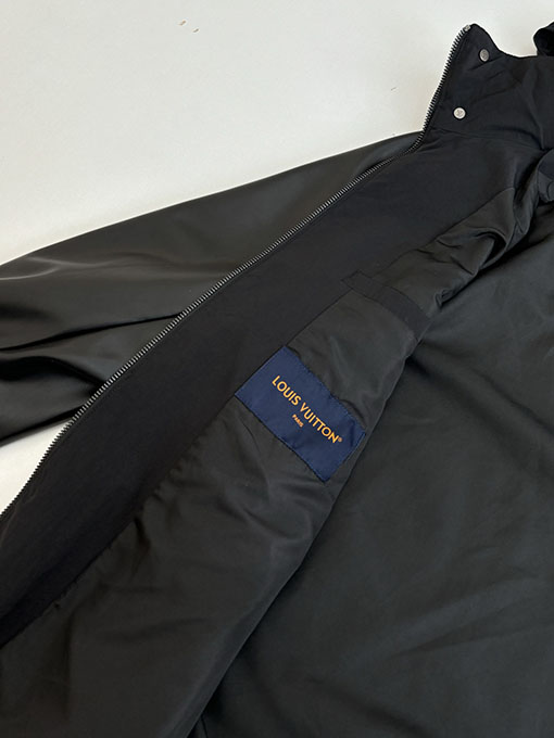 ルイヴィトンコピー ブラックナイロンブレンドパッチワークレザーフード付きジャケット
