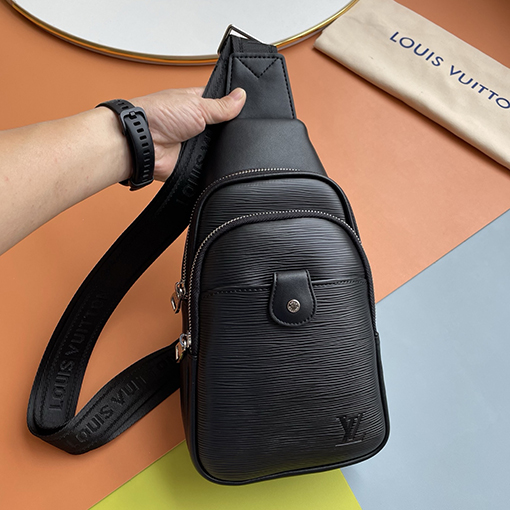 ルイヴィトンコピー 新しいメンズチェストバッグ