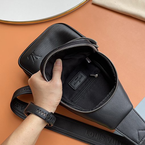 ルイヴィトンコピー 新しいメンズチェストバッグ