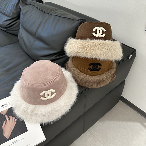 シャネル 厚のスエードで暖かさをアップ漁師の帽子