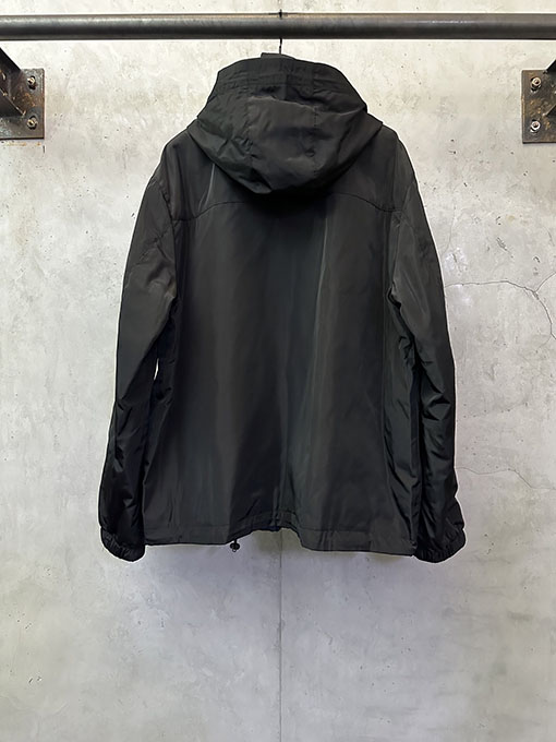 プラダ ナイロンリバーシブルウィンドブレーカー/パデッドジャケット