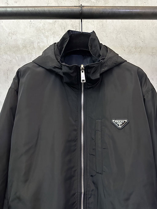 プラダ ナイロンリバーシブルウィンドブレーカー/パデッドジャケット