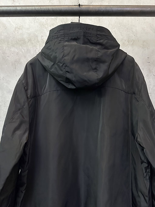 プラダ ナイロンリバーシブルウィンドブレーカー/パデッドジャケット