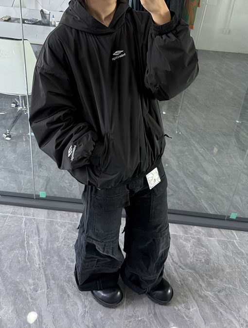 バレンシアガ BALENCIAGA ロゴジャカードフード付きスウェットシャツ