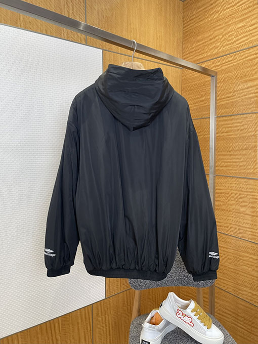 バレンシアガ BALENCIAGA ロゴジャカードフード付きスウェットシャツ