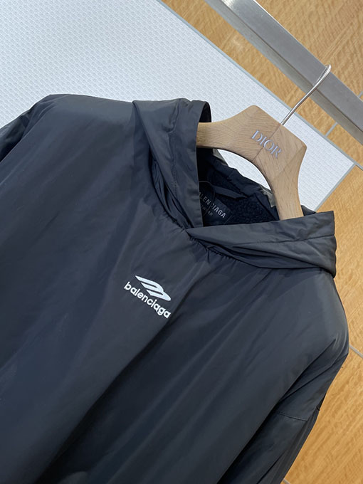 バレンシアガ BALENCIAGA ロゴジャカードフード付きスウェットシャツ